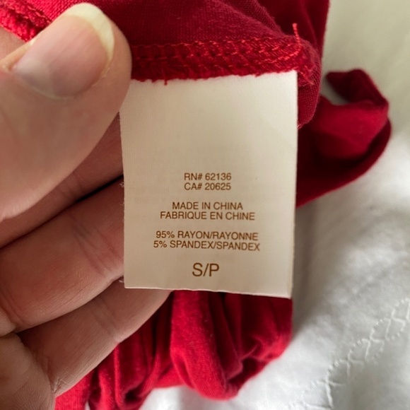 Guess by Marciano Women's Red Ultra Low Draped V-Neck Mock Tie Top Size Small - Picture 8 of 13